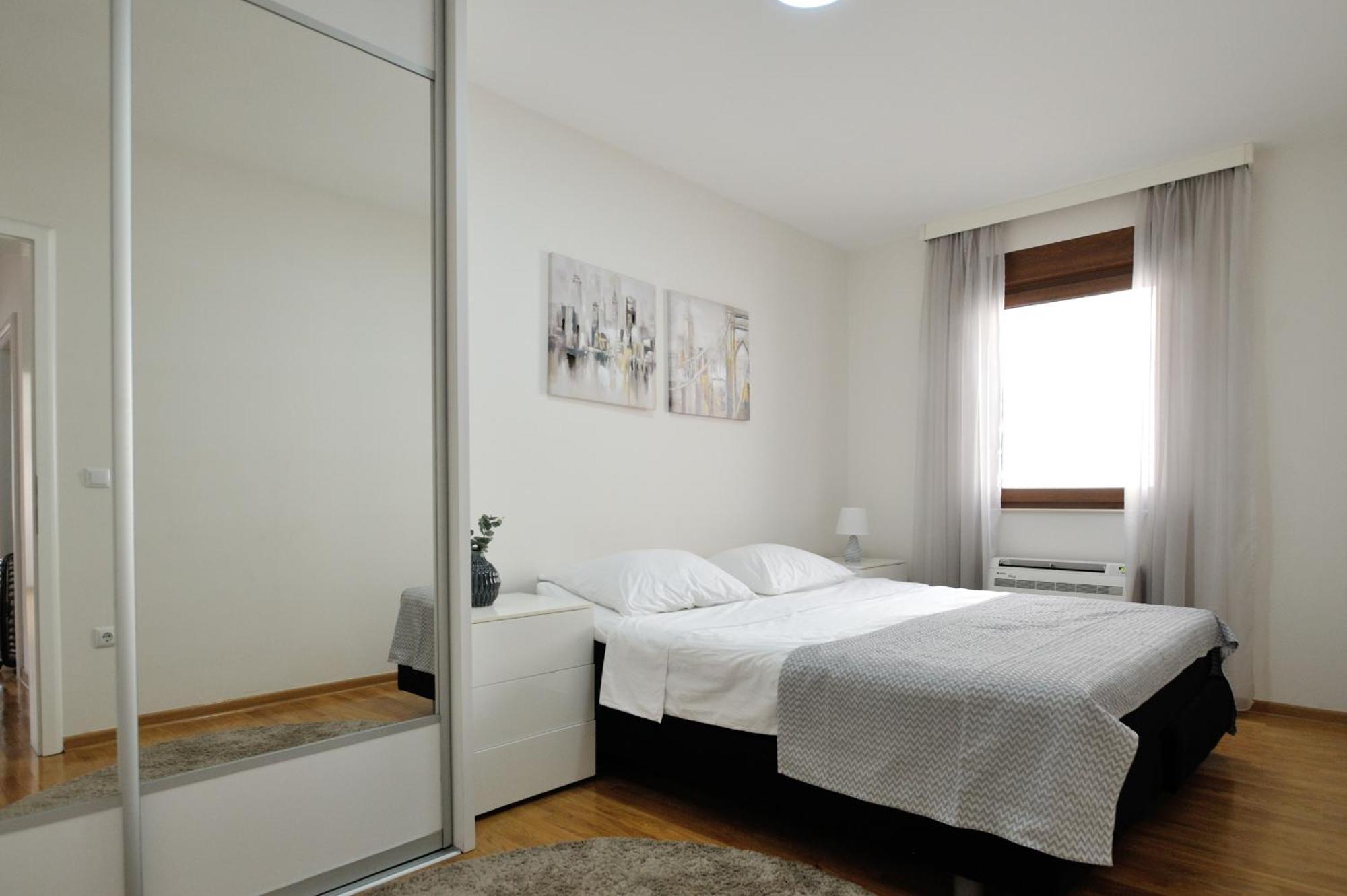 Captain'S Luxury Apartments Мостар Екстериор снимка