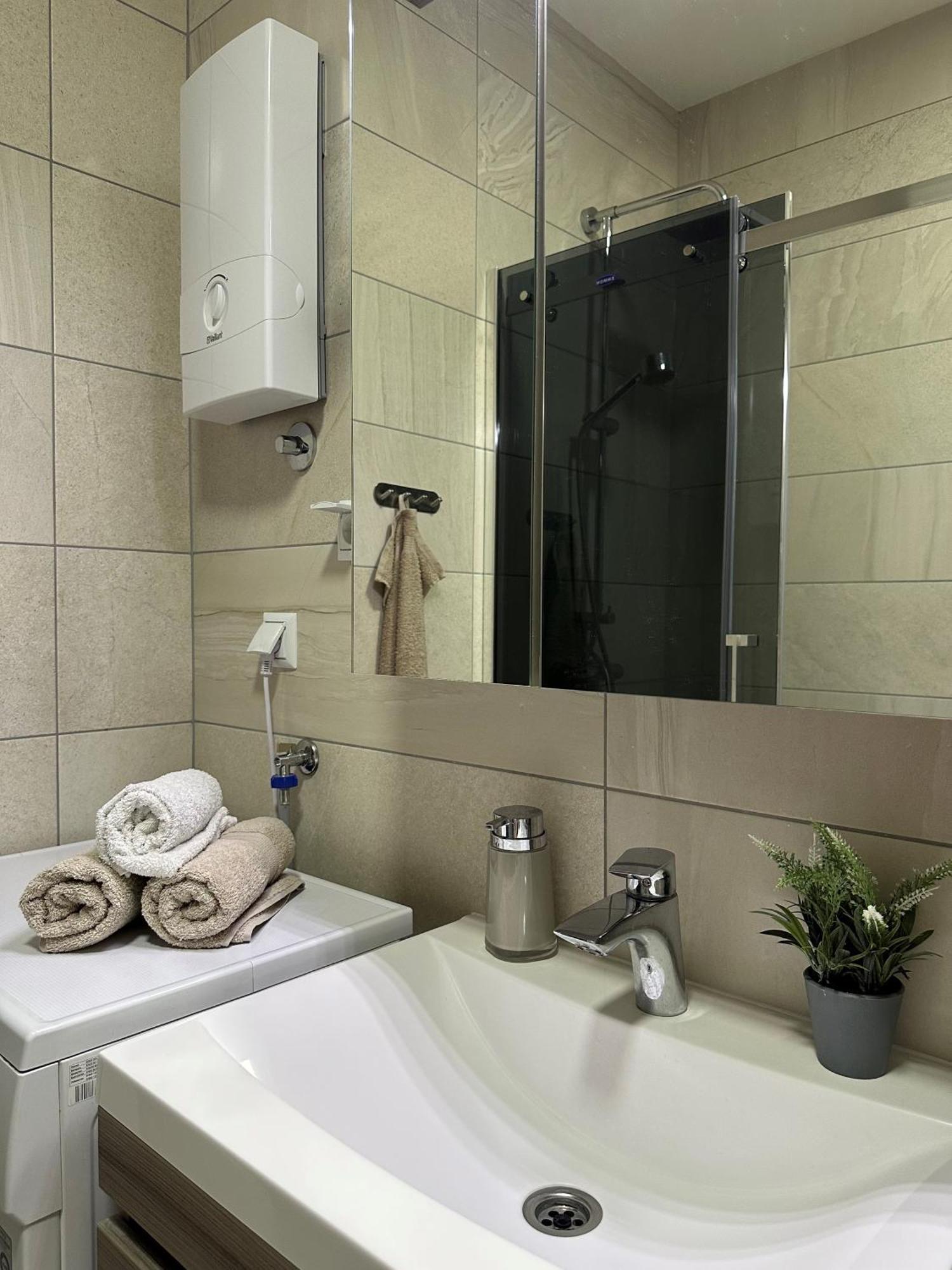Captain'S Luxury Apartments Мостар Екстериор снимка