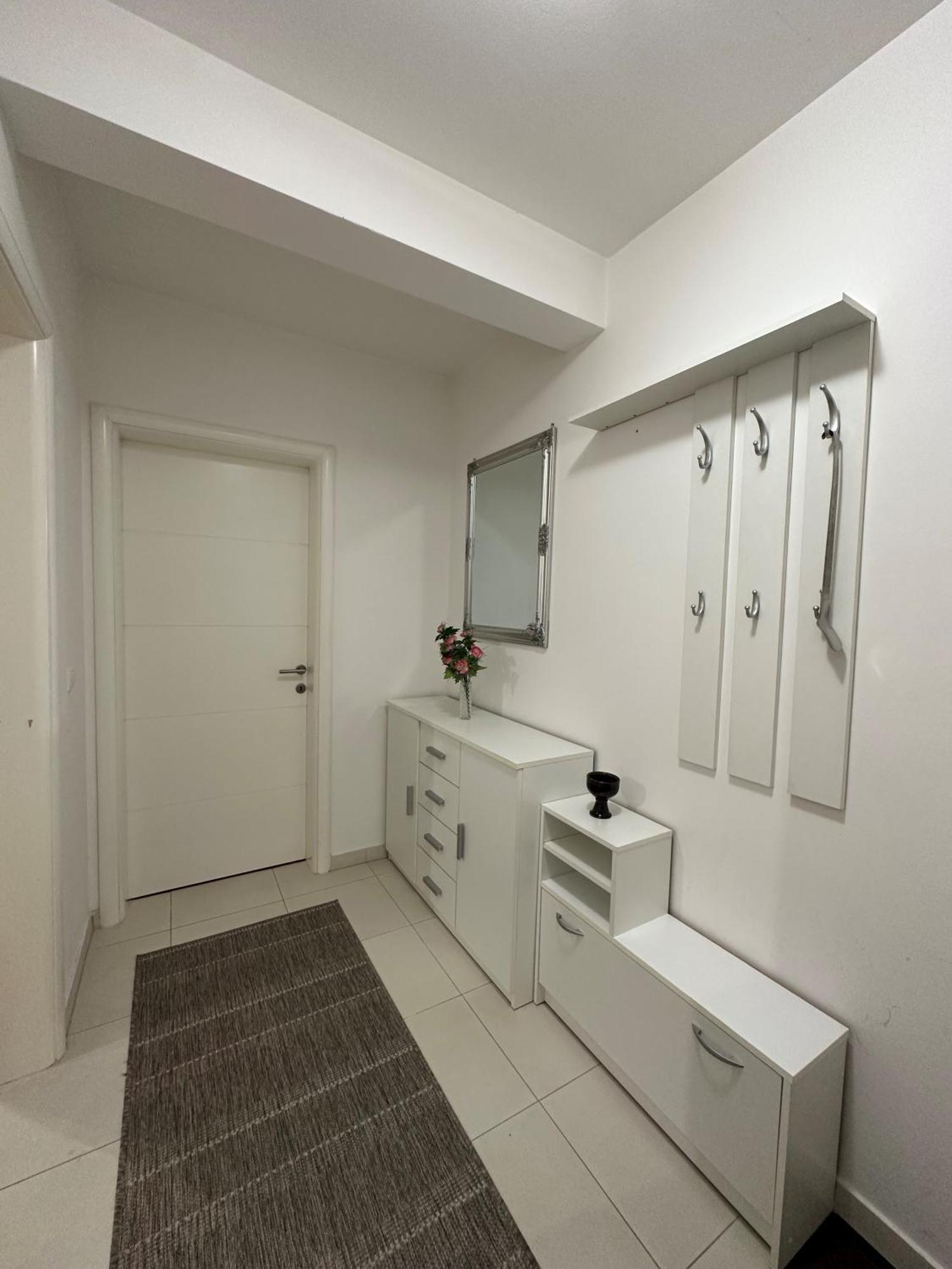 Captain'S Luxury Apartments Мостар Екстериор снимка