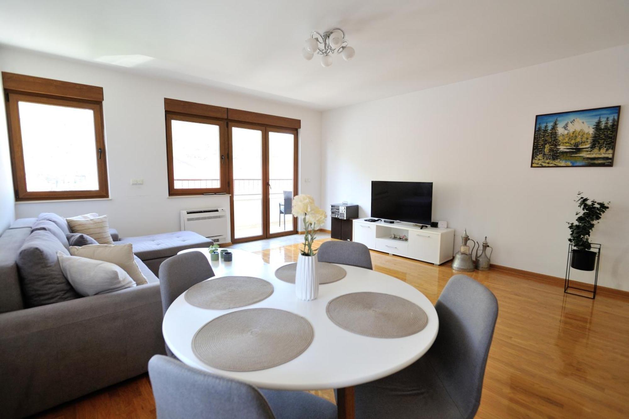 Captain'S Luxury Apartments Мостар Екстериор снимка