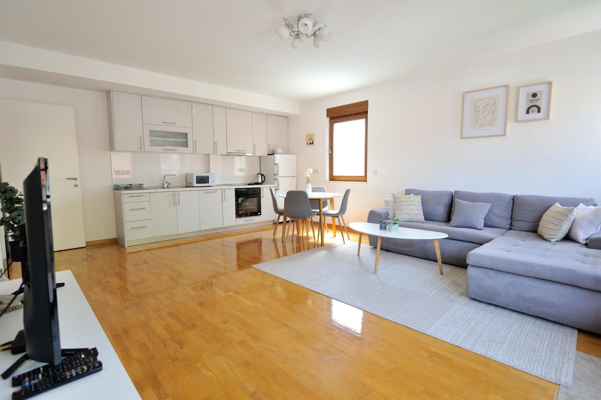 Captain'S Luxury Apartments Мостар Екстериор снимка